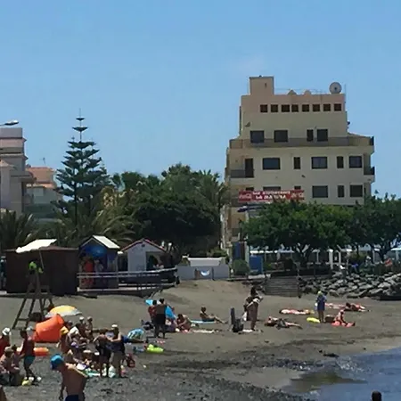 With One Bedroom In Arona, With Wifi - 500 M From The アパート *